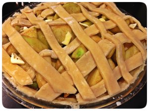 apple pie crust before